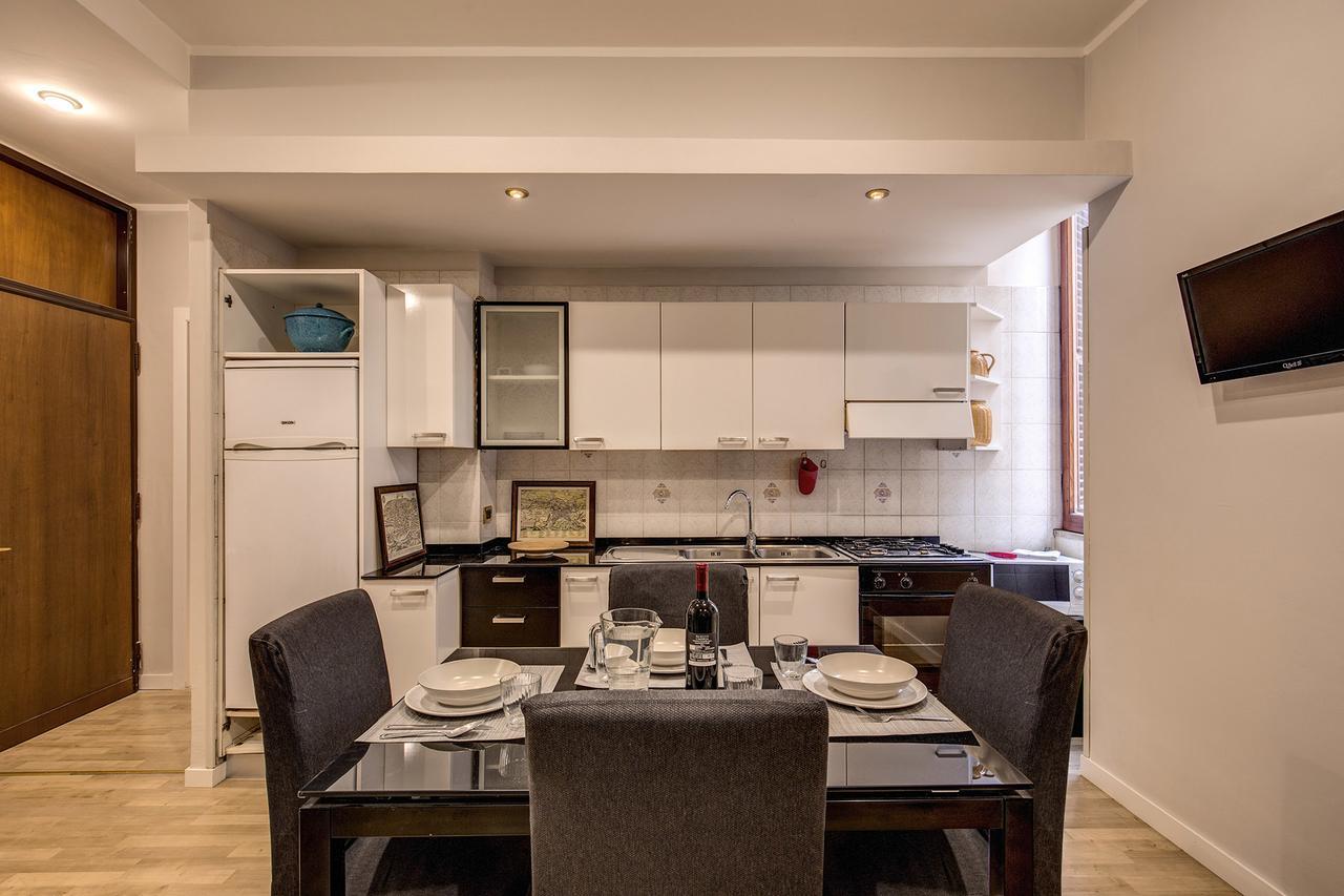 Mecenate Colosseo Suite Рим Екстер'єр фото